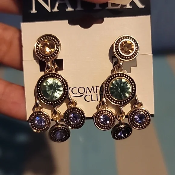 Napier EZ Comfort multicolor clip earrings. - Picture 6 of 6